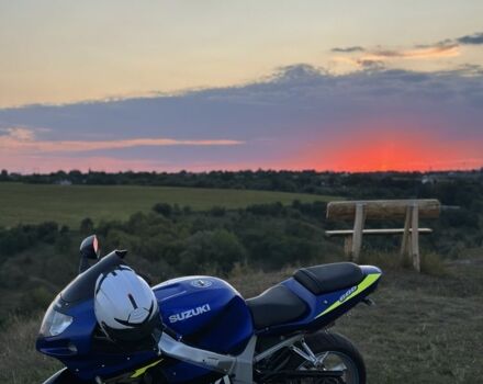Сузуки GSX R 600 2001 в Полтаве на Automoto.ua Сузуки GSX R 600, объемом двигателя 0.6 л и пробегом 0 тыс. км за 4800 $, фото 5 на Automoto.ua