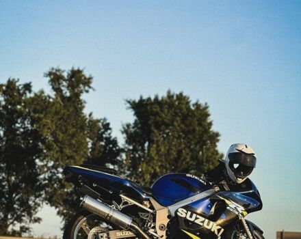 Сузуки GSX R 600 2001 в Полтаве на Automoto.ua Сузуки GSX R 600, объемом двигателя 0.6 л и пробегом 0 тыс. км за 4800 $, фото 2 на Automoto.ua