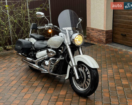 Білий Сузукі Intruder 400, об'ємом двигуна 0.4 л та пробігом 20 тис. км за 3500 $, фото 1 на Automoto.ua