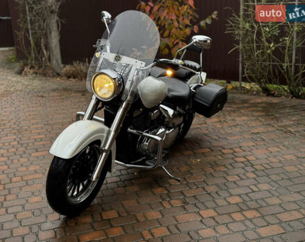 Білий Сузукі Intruder 400, об'ємом двигуна 0.4 л та пробігом 20 тис. км за 3500 $, фото 10 на Automoto.ua