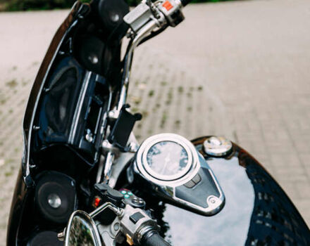 Черный Сузуки Intruder 400, объемом двигателя 0.4 л и пробегом 55 тыс. км за 4400 $, фото 6 на Automoto.ua