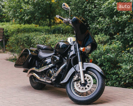 Черный Сузуки Intruder 400, объемом двигателя 0.4 л и пробегом 55 тыс. км за 4400 $, фото 1 на Automoto.ua