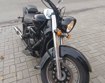 Черный Сузуки Intruder 400, объемом двигателя 0.4 л и пробегом 25 тыс. км за 3500 $, фото 2 на Automoto.ua