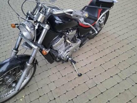 Сузуки Intruder 400 2002 в Киеве на Automoto.ua Сузуки Intruder 400, объемом двигателя 0 л и пробегом 36 тыс. км за 1676 $, фото 1 на Automoto.ua