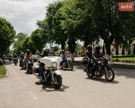 Белый Сузуки Intruder 400 Classic, объемом двигателя 0.4 л и пробегом 39 тыс. км за 5999 $, фото 4 на Automoto.ua