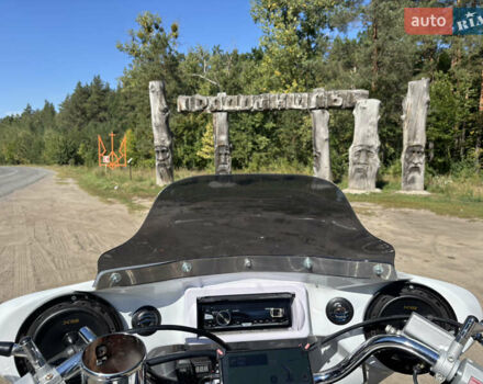 Белый Сузуки Intruder 400 Classic, объемом двигателя 0.4 л и пробегом 39 тыс. км за 5999 $, фото 1 на Automoto.ua