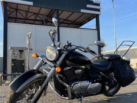 Сузуки Intruder 400 Classic 2001 в Одессе на Automoto.ua Черный Сузуки Intruder 400 Classic, объемом двигателя 0.39 л и пробегом 24 тыс. км за 3500 $, фото 1 на Automoto.ua