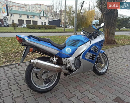 Серый Сузуки RF 600R, объемом двигателя 0.6 л и пробегом 97 тыс. км за 2500 $, фото 1 на Automoto.ua