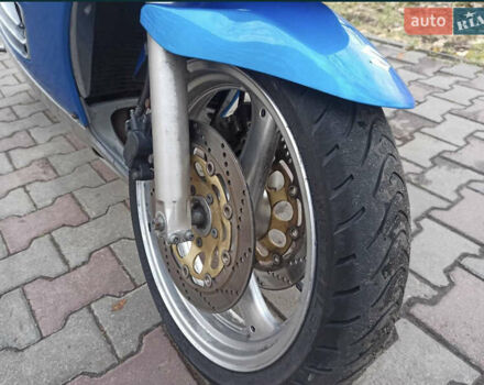 Серый Сузуки RF 600R, объемом двигателя 0.6 л и пробегом 97 тыс. км за 2500 $, фото 5 на Automoto.ua