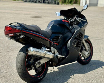 Чорний Сузукі RF 900R, об'ємом двигуна 1 л та пробігом 86 тис. км за 3100 $, фото 4 на Automoto.ua