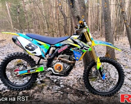 Сузуки RM-Z 450, объемом двигателя 0.5 л и пробегом 1 тыс. км за 3500 $, фото 2 на Automoto.ua