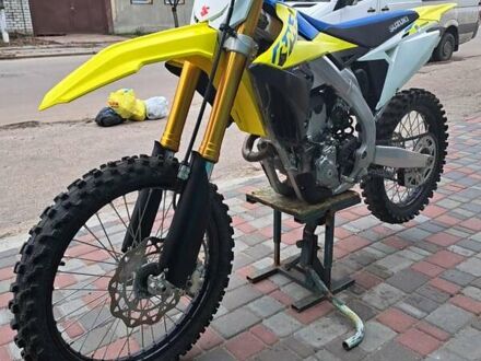 Сузуки RM 250Z, объемом двигателя 0.25 л и пробегом 4 тыс. км за 5200 $, фото 1 на Automoto.ua