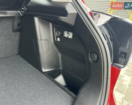 Красный Сузуки S-Cross, объемом двигателя 1.37 л и пробегом 19 тыс. км за 23999 $, фото 46 на Automoto.ua