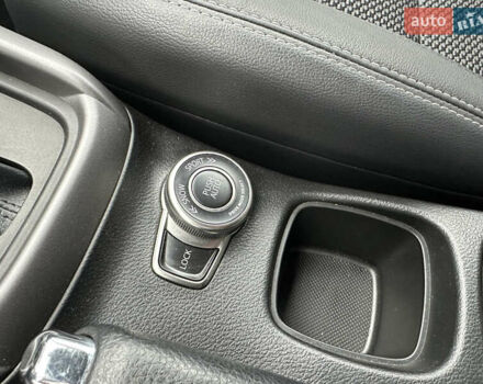 Красный Сузуки S-Cross, объемом двигателя 1.37 л и пробегом 19 тыс. км за 23999 $, фото 40 на Automoto.ua