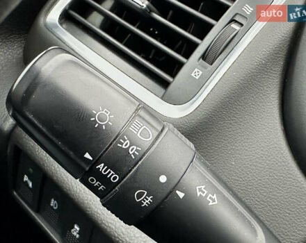 Красный Сузуки S-Cross, объемом двигателя 1.37 л и пробегом 19 тыс. км за 23999 $, фото 55 на Automoto.ua