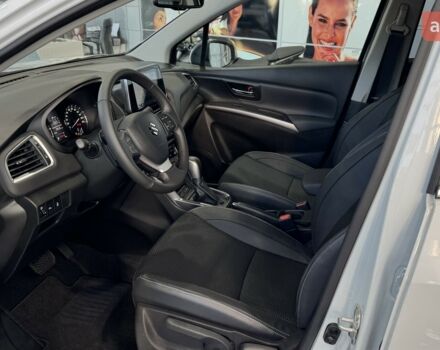 Сузуки S-Cross, объемом двигателя 1.37 л и пробегом 0 тыс. км за 29438 $, фото 35 на Automoto.ua