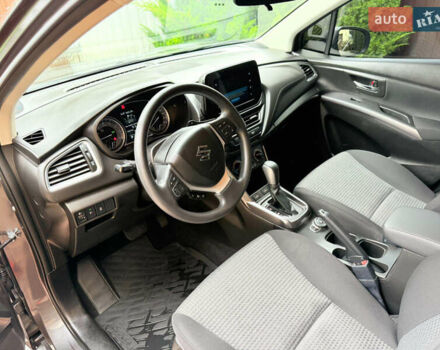 Сузуки S-Cross 2023 в Днепре (Днепропетровске) на Automoto.ua Серый Сузуки S-Cross, объемом двигателя 1.37 л и пробегом 82 тыс. км за 22500 $, фото 12 на Automoto.ua