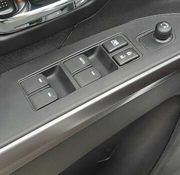 Сузуки S-Cross 2024 в Ивано-Франковске на Automoto.ua Серый Сузуки S-Cross, объемом двигателя 1.37 л и пробегом 4 тыс. км за 23929 $, фото 9 на Automoto.ua