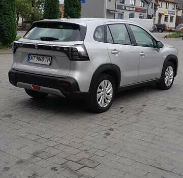 Сузуки S-Cross 2024 в Ивано-Франковске на Automoto.ua Серый Сузуки S-Cross, объемом двигателя 1.37 л и пробегом 4 тыс. км за 23929 $, фото 5 на Automoto.ua