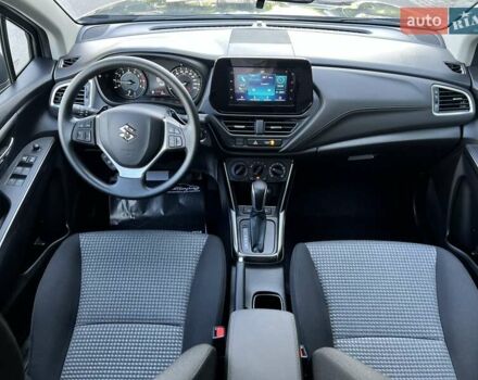 Серый Сузуки S-Cross, объемом двигателя 1.37 л и пробегом 1 тыс. км за 24892 $, фото 27 на Automoto.ua