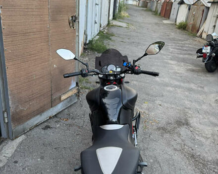 Красный Сузуки SFV 650, объемом двигателя 0.65 л и пробегом 38 тыс. км за 4700 $, фото 3 на Automoto.ua