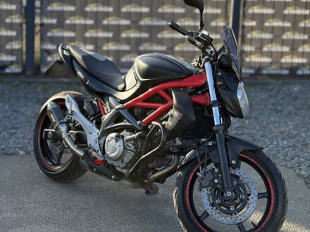 Червоний Сузукі SFV 650, об'ємом двигуна 0.65 л та пробігом 5 тис. км за 4500 $, фото 1 на Automoto.ua