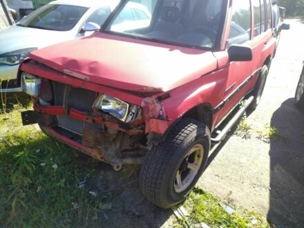 Сузуки Sidekick 1996 в Львове на Automoto.ua Красный Сузуки Sidekick, объемом двигателя 1.6 л и пробегом 284 тыс. км за 2000 $, фото 1 на Automoto.ua