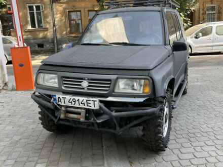 Сузукі Sidekick 1993 у Львові на Automoto.ua Сірий Сузукі Sidekick, об'ємом двигуна 1.8 л та пробігом 335 тис. км за 4200 $, фото 1 на Automoto.ua