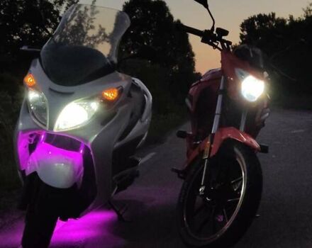 Білий Сузукі Skywave 250, об'ємом двигуна 0.25 л та пробігом 38 тис. км за 2600 $, фото 2 на Automoto.ua