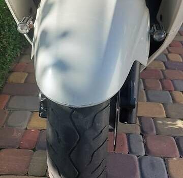 Белый Сузуки Skywave 250, объемом двигателя 0.39 л и пробегом 51 тыс. км за 2908 $, фото 3 на Automoto.ua