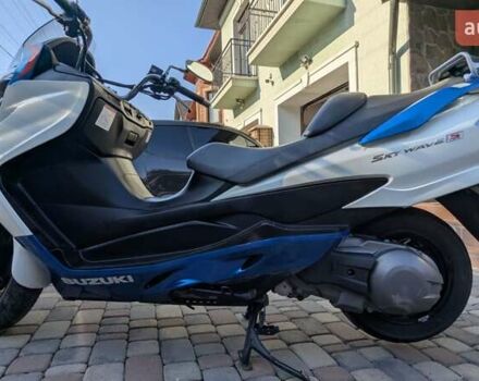 Белый Сузуки Skywave 250, объемом двигателя 0.25 л и пробегом 43 тыс. км за 2700 $, фото 17 на Automoto.ua