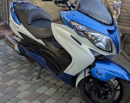 Белый Сузуки Skywave 250, объемом двигателя 0.25 л и пробегом 43 тыс. км за 2700 $, фото 26 на Automoto.ua