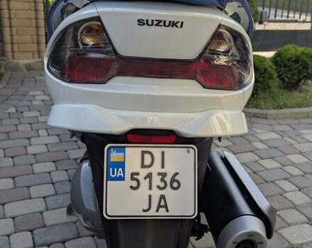 Белый Сузуки Skywave 250, объемом двигателя 0.25 л и пробегом 43 тыс. км за 2700 $, фото 28 на Automoto.ua