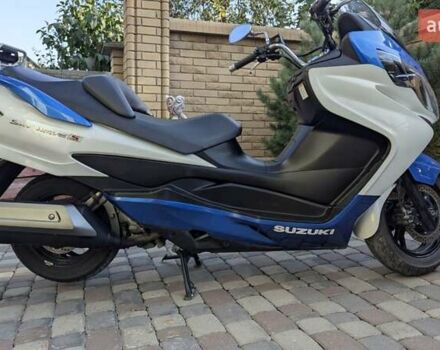 Белый Сузуки Skywave 250, объемом двигателя 0.25 л и пробегом 43 тыс. км за 2700 $, фото 22 на Automoto.ua
