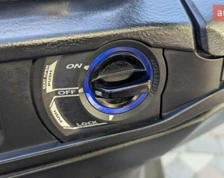 Белый Сузуки Skywave 250, объемом двигателя 0.25 л и пробегом 43 тыс. км за 2700 $, фото 13 на Automoto.ua