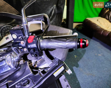 Білий Сузукі Skywave 250, об'ємом двигуна 0.25 л та пробігом 26 тис. км за 1850 $, фото 6 на Automoto.ua