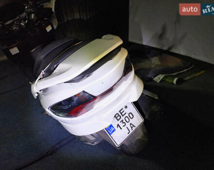 Білий Сузукі Skywave 250, об'ємом двигуна 0.25 л та пробігом 26 тис. км за 1850 $, фото 2 на Automoto.ua