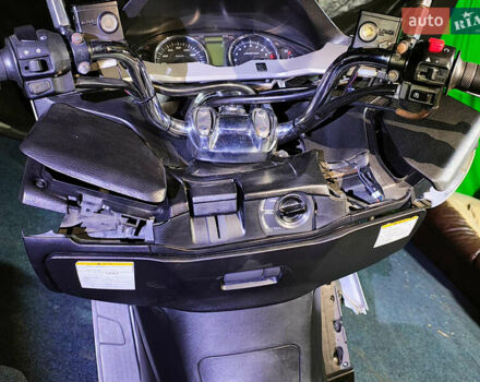 Білий Сузукі Skywave 250, об'ємом двигуна 0.25 л та пробігом 26 тис. км за 1850 $, фото 9 на Automoto.ua