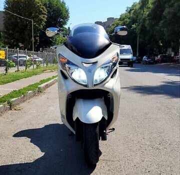 Белый Сузуки Skywave 250, объемом двигателя 0.25 л и пробегом 34 тыс. км за 2200 $, фото 3 на Automoto.ua