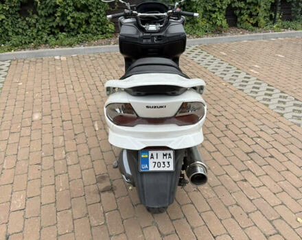 Белый Сузуки Skywave 250, объемом двигателя 0.25 л и пробегом 28 тыс. км за 2500 $, фото 3 на Automoto.ua