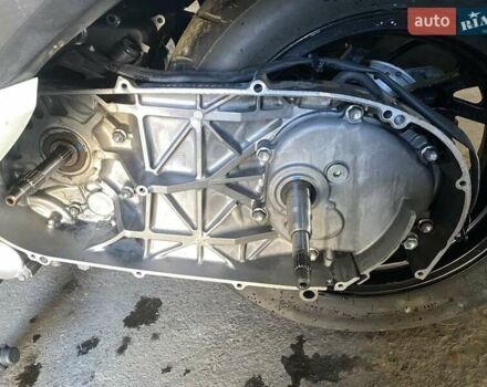 Белый Сузуки Skywave 250, объемом двигателя 0.25 л и пробегом 34 тыс. км за 2200 $, фото 11 на Automoto.ua