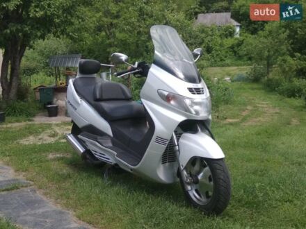 Білий Сузукі Skywave 250, об'ємом двигуна 0.25 л та пробігом 28 тис. км за 1500 $, фото 1 на Automoto.ua