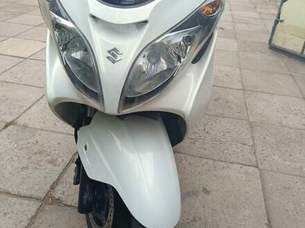 Сузукі Skywave 250 2007 у Белгород-Днестровском на Automoto.ua Білий Сузукі Skywave 250, об'ємом двигуна 0.25 л та пробігом 39 тис. км за 2400 $, фото 1 на Automoto.ua