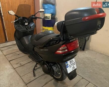 Черный Сузуки Skywave 250, объемом двигателя 0.25 л и пробегом 49 тыс. км за 1750 $, фото 3 на Automoto.ua