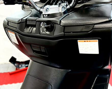 Черный Сузуки Skywave 250, объемом двигателя 0.25 л и пробегом 23 тыс. км за 2200 $, фото 26 на Automoto.ua