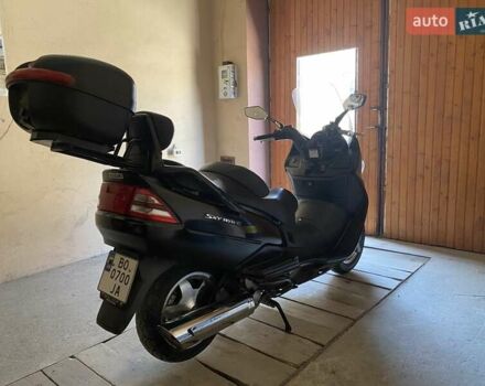 Черный Сузуки Skywave 250, объемом двигателя 0.25 л и пробегом 49 тыс. км за 1750 $, фото 5 на Automoto.ua