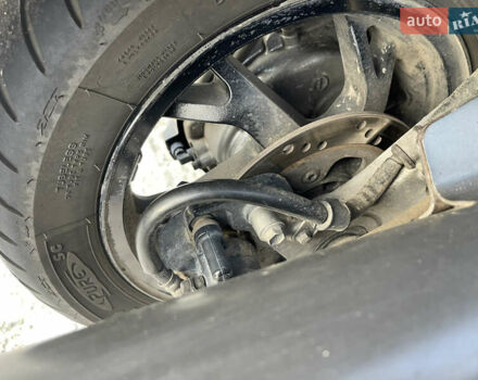 Черный Сузуки Skywave 250, объемом двигателя 0 л и пробегом 23 тыс. км за 1900 $, фото 3 на Automoto.ua