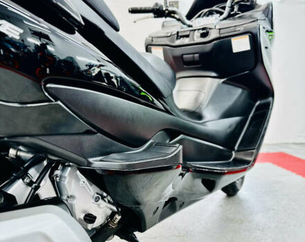 Черный Сузуки Skywave 250, объемом двигателя 0.25 л и пробегом 23 тыс. км за 2200 $, фото 33 на Automoto.ua