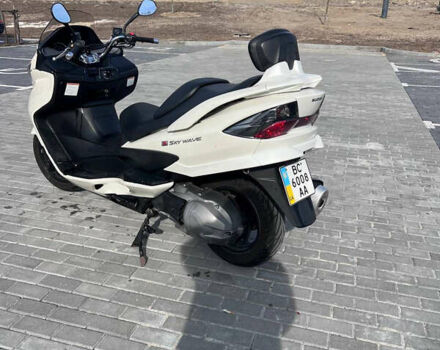 Сузуки Skywave 250, объемом двигателя 0.25 л и пробегом 25 тыс. км за 2000 $, фото 6 на Automoto.ua