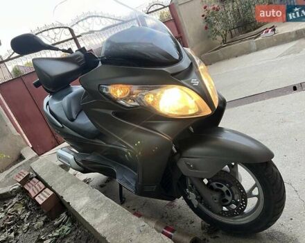 Серый Сузуки Skywave 250, объемом двигателя 0 л и пробегом 36 тыс. км за 2000 $, фото 13 на Automoto.ua